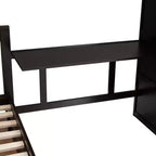 Letto a castello a L con due letti singoli sopra un letto matrimoniale, con armadio e scala in legno massello, con scrivania portatile