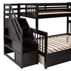 Letto a castello a L con due letti singoli sopra un letto matrimoniale, con armadio e scala in legno massello, con scrivania portatile