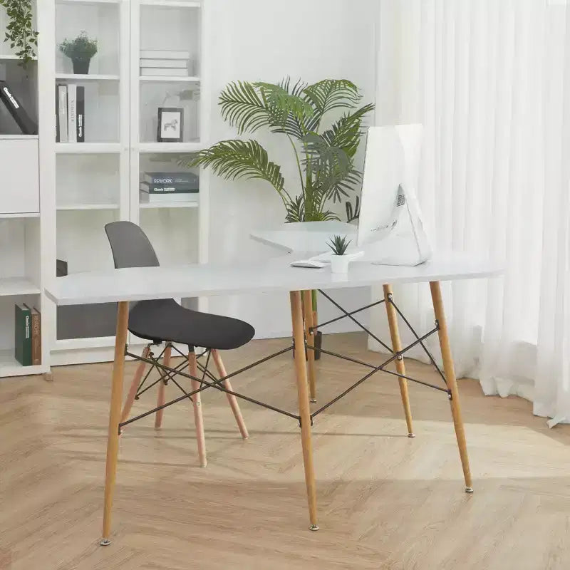 Sedie da Pranzo in Plastica Allan con Gambe in Legno Nere - Stile Moderno, Capacità 150 kg, Confezione da 2